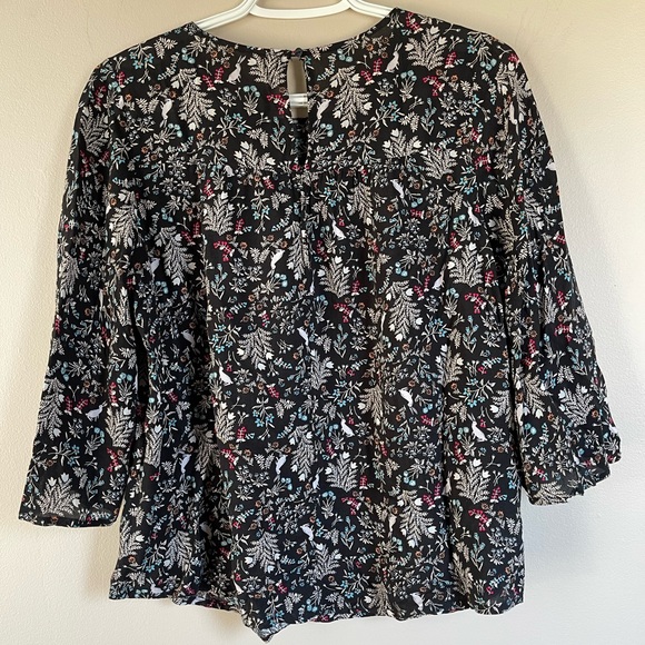 Old Navy Blouse - Picture 3 of 9
